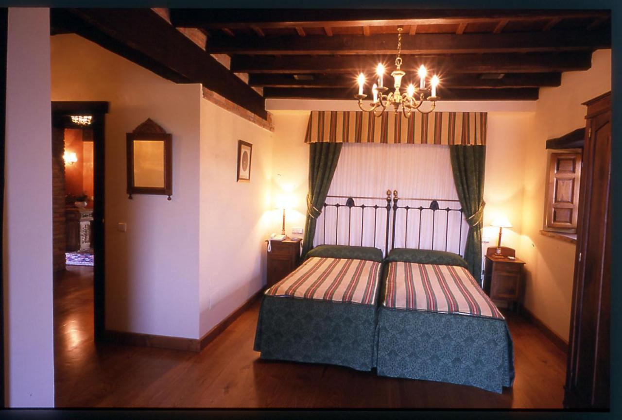 El Ama De Llaves Casa de hóspedes Hontoria Exterior foto